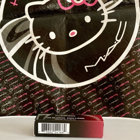 MAC Love Me Lipstick Hey Frenchie - Picture 10 of 11